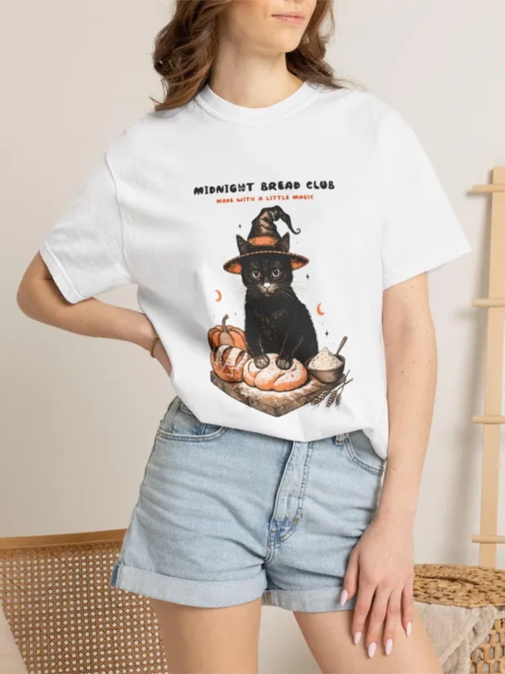 Gildan White Cat in a Hat Pumpkin Graphic T- Shirt, Vintage Midnight Bread Club
